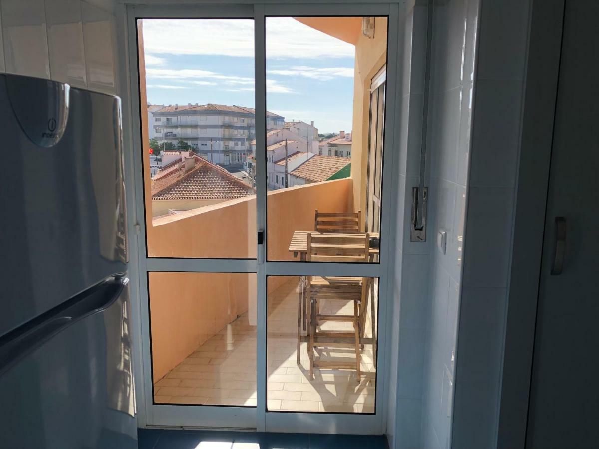 Gamboa Surf Apartment Peniche Esterno foto