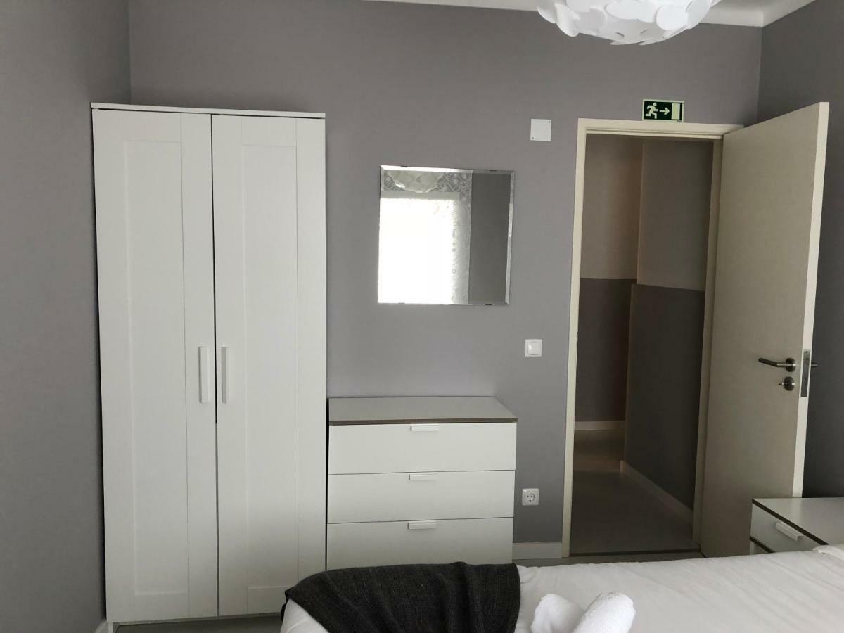 Gamboa Surf Apartment Peniche Esterno foto